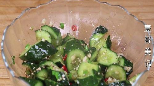 吃瓜怎么吃最过瘾图片